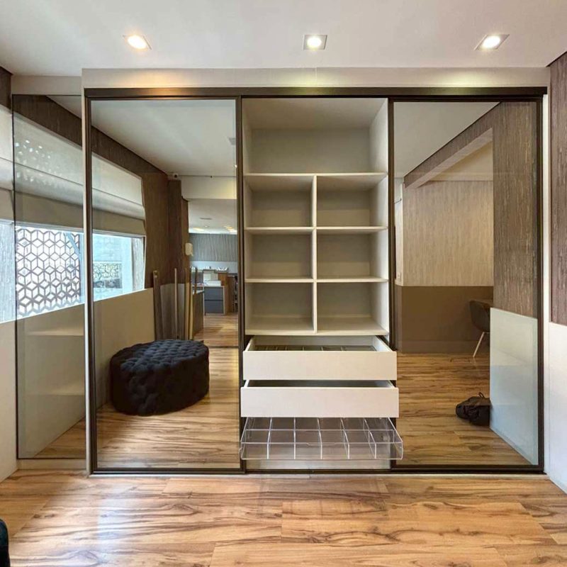 Closet-4